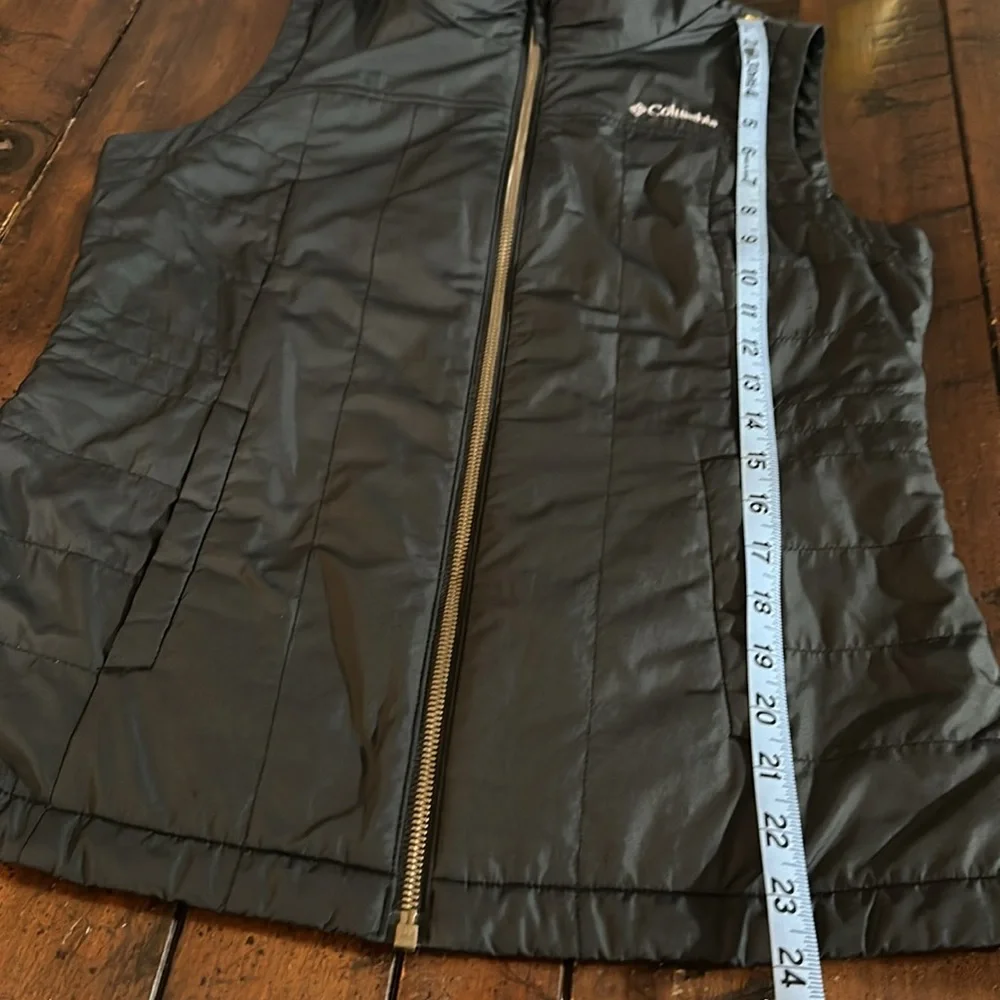 Columbia Vest - Picture 7 of 7